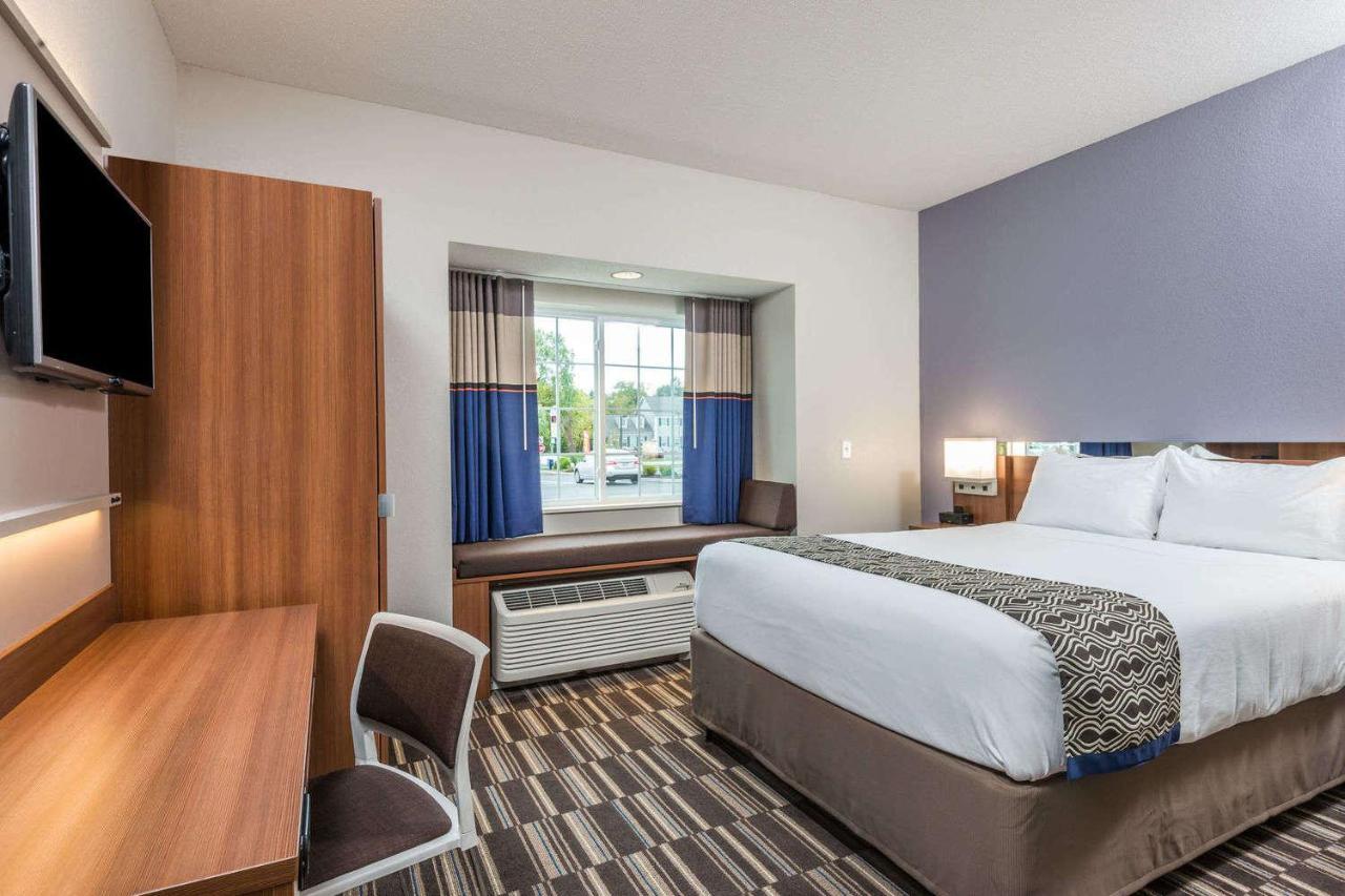 Microtel Inn By Wyndham Long Island City Ню Йорк Екстериор снимка