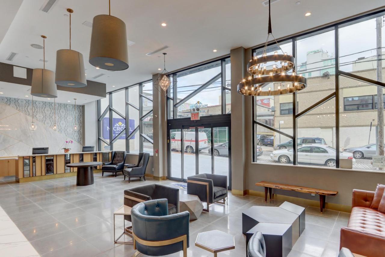 Microtel Inn By Wyndham Long Island City Ню Йорк Екстериор снимка